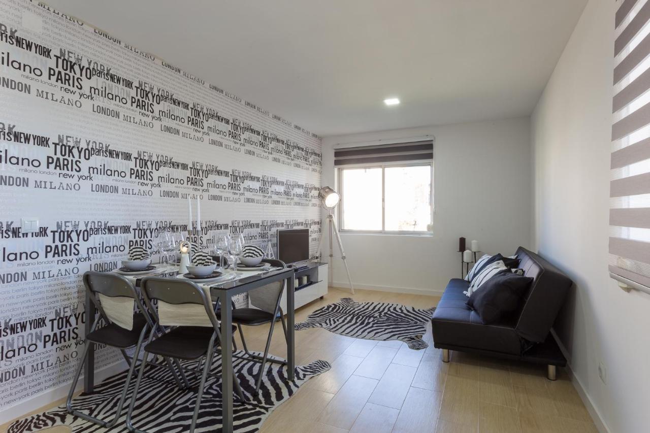House Black & White Apartment Lisbon Bagian luar foto