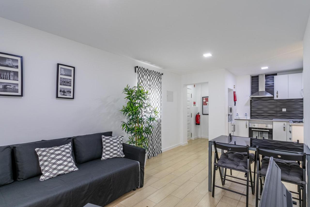 House Black & White Apartment Lisbon Bagian luar foto